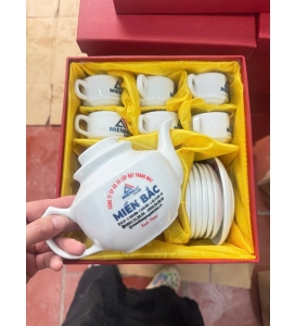 BỘ ẤM TRÀ QUÀ TẶNG IN KHẮC LOGO – MÓN QUÀ DOANH NGHIỆP SANG TRỌNG & ĐẬM DẤU ẤN THƯƠNG HIỆU