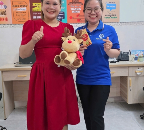 VINH DANH THANH NGÂN – CHIẾN BINH BỨT PHÁ ĐẦU THÁNG 12 TẠI QUÀ TẶNG BÍCH PHƯƠNG!