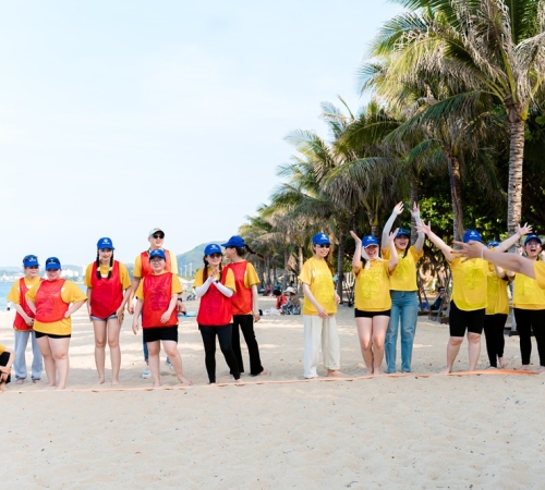 TEAMBUILDING NHA TRANG – GẮN KẾT ĐỂ BỨT PHÁ CÙNG QUÀ TẶNG BÍCH PHƯƠNG