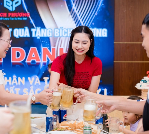 LỄ VINH DANH CÁ NHÂN XUẤT SẮC QUÝ I – LAN TỎA NĂNG LƯỢNG TÍCH CỰC & TINH THẦN CHIẾN ĐẤU