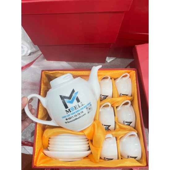 BỘ ẤM TRÀ QUÀ TẶNG IN KHẮC LOGO – MÓN QUÀ DOANH NGHIỆP SANG TRỌNG & ĐẬM DẤU ẤN THƯƠNG HIỆU