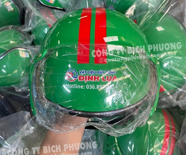 Bích Phương chuyên cung cấp nón bảo hiểm độc đáo tại Bắc Ninh