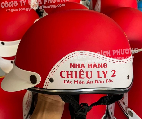 Nón bảo hiểm nửa đầu được ưa chuộng tại Bích Phương