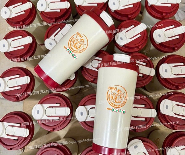 Quà Tặng Bích Phương chuyên sản xuất bình giữ nhiệt in logo uy tín