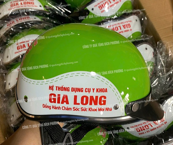 Nón bảo hiểm in logo đặt hàng từ 50 với giá thành phải chăng tại Bích Phương