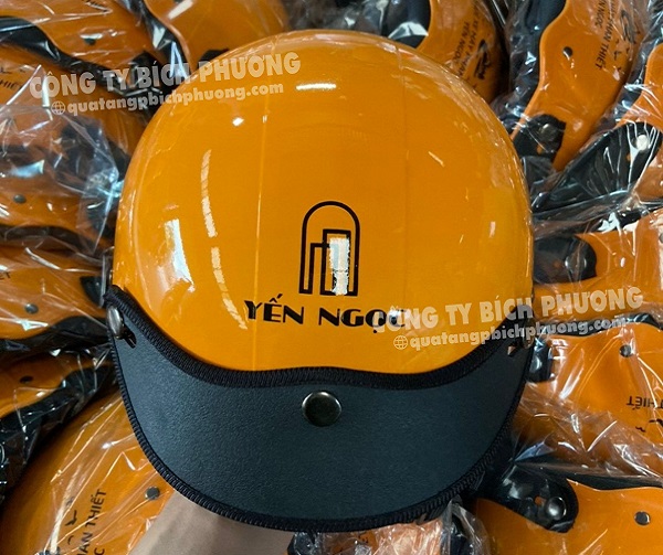 Nón bảo hiểm in logo làm quà tặng cho doanh nghiệp chất lượng
