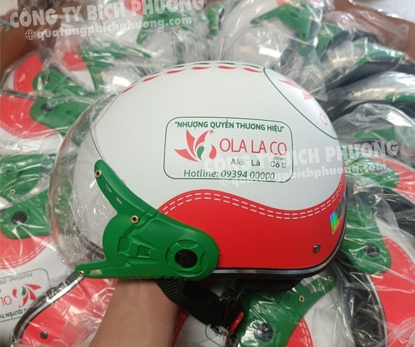 Nón bảo hiểm in logo nửa đầu Bích Phương giá thành hợp lý