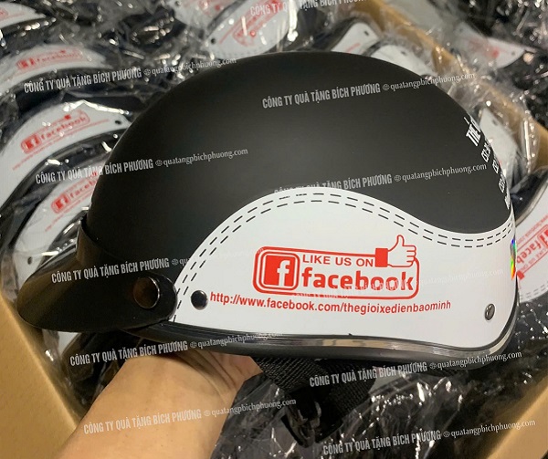 Nón bảo hiểm in logo chất lượng uy tín chất lượng tại Quà Tặng Bích Phương