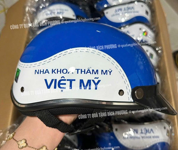 Nón bảo hiểm in logo chất lượng dành làm quà tặng doanh nghiệp