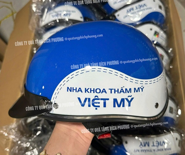 Nón bảo hiểm in logo chất lượng do Bích Phương sản xuất