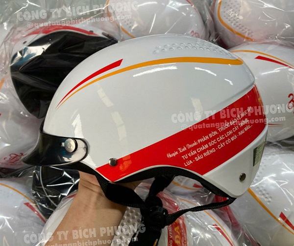 Nón bảo hiểm in logo tại Quảng Ngãi chuyên nghiệp