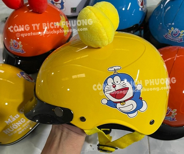 Quà Tặng Bích Phương cung cấp nón bảo hiểm in logo trẻ em  