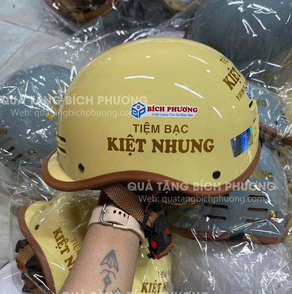 Nón bảo hiểm in logo Nón bảo hiểm in logo