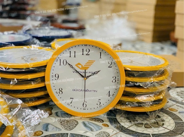 Đồng hồ in logo